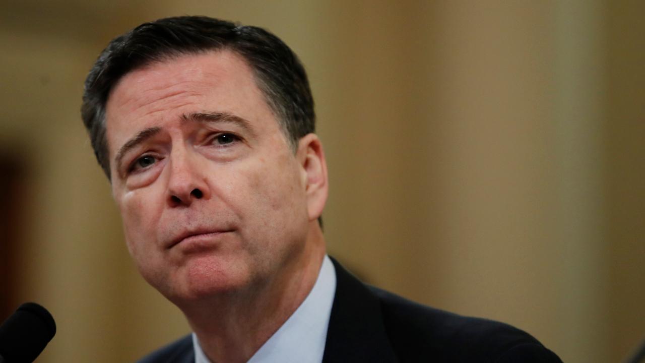 FBI chief confirms probe into possible Trump-Russia link