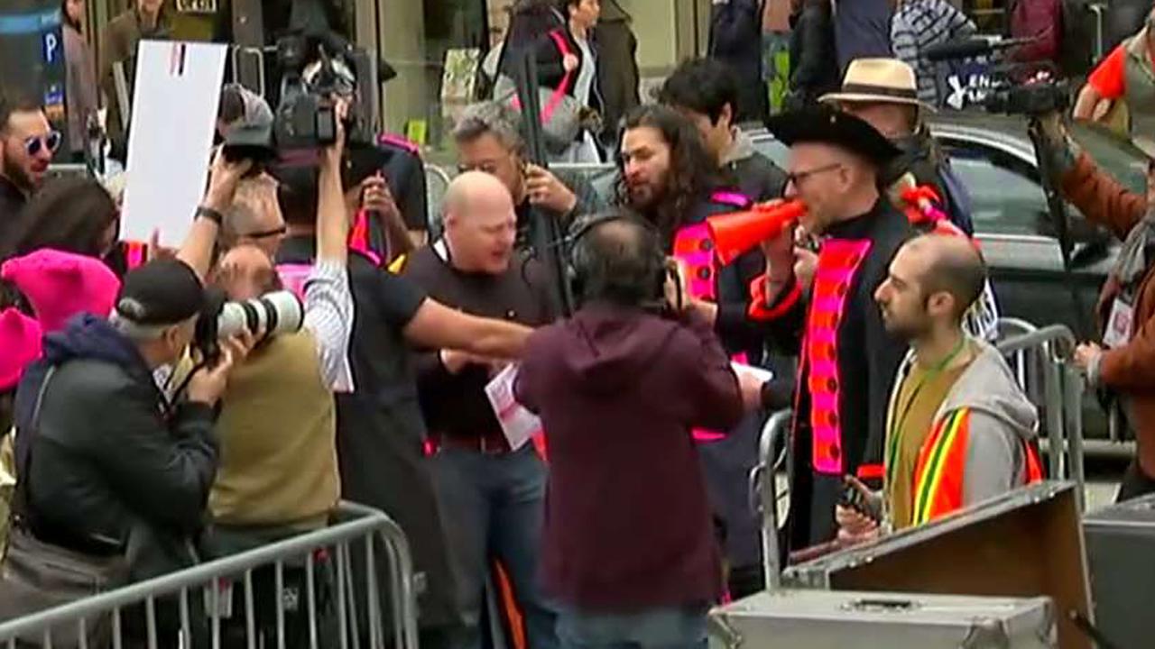 Police Arrest At Least 20 As Protesters Clash At Pro Trump Rally In Berkeley Fox News 