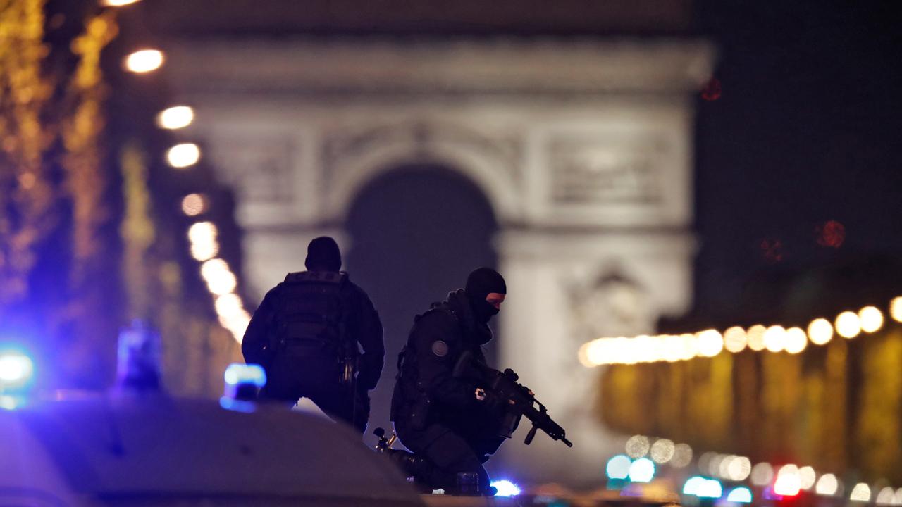 Media criticizes Trump for calling Paris attack 'terrorism'