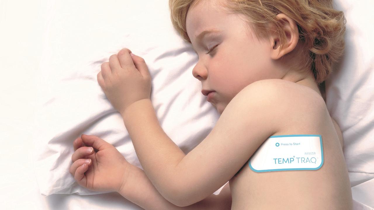 Wireless temperature device monitors fevers in kids