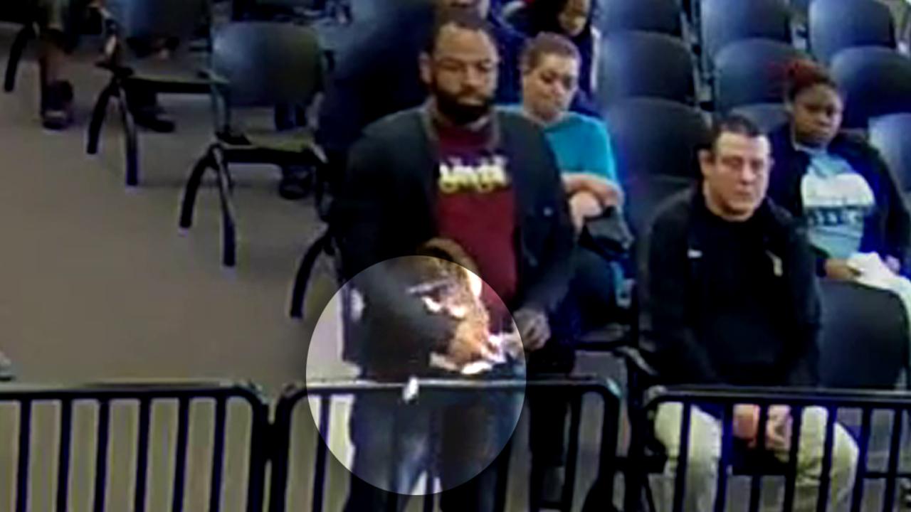 Cocaine bag falls out of man's hat in courtroom