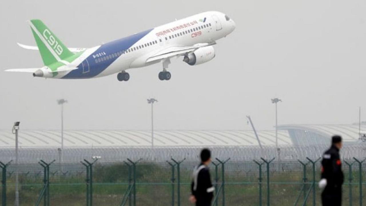 China successfully launches test flight of new passenger jet