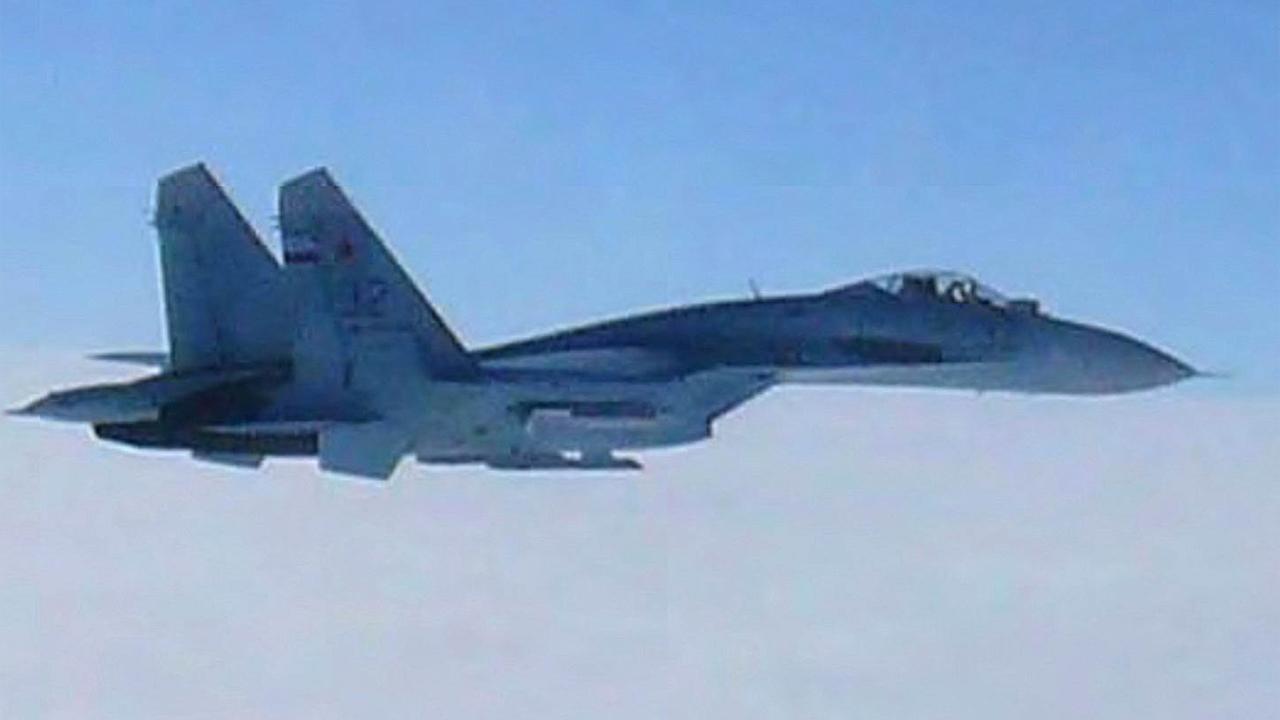 Russian fighter jet spotted twenty feet from US Navy plane