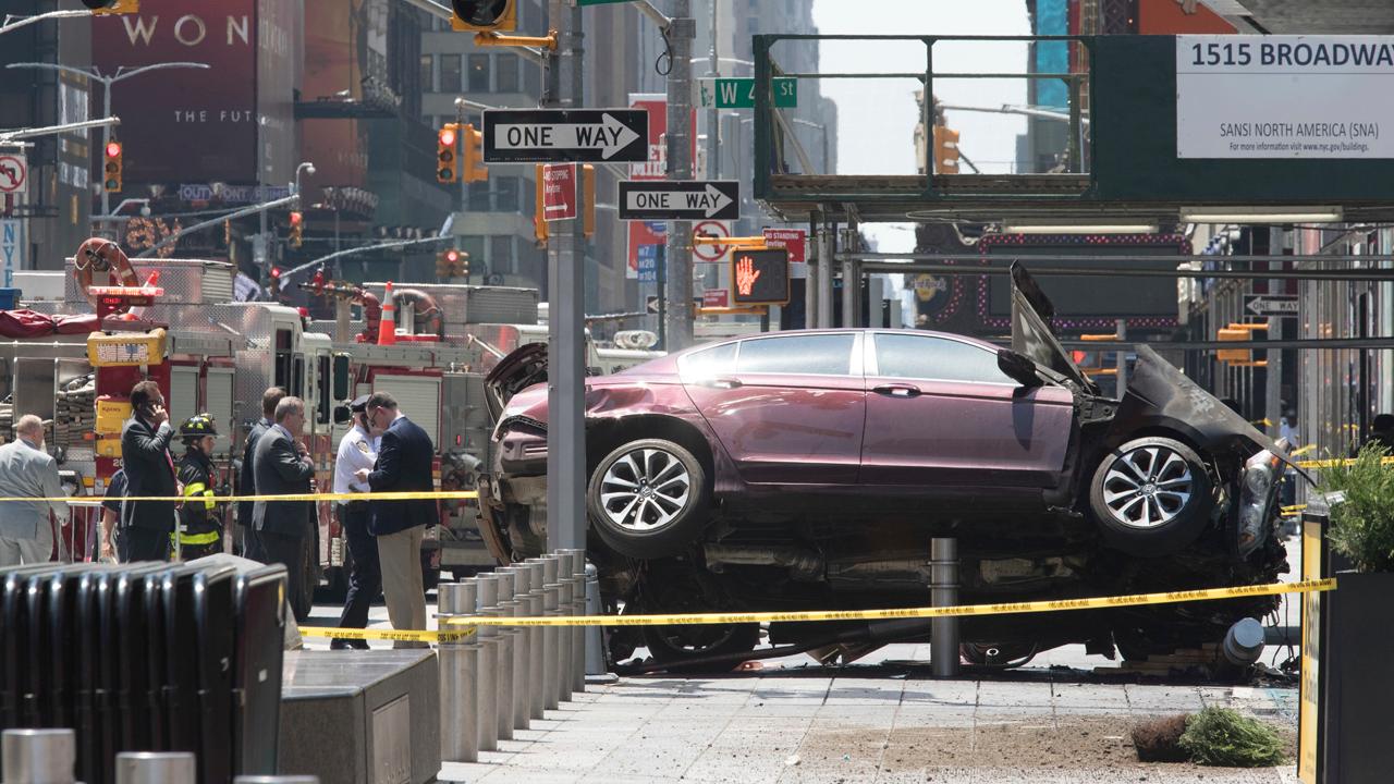Eyewitnesses describe aftermath of Times Square incident