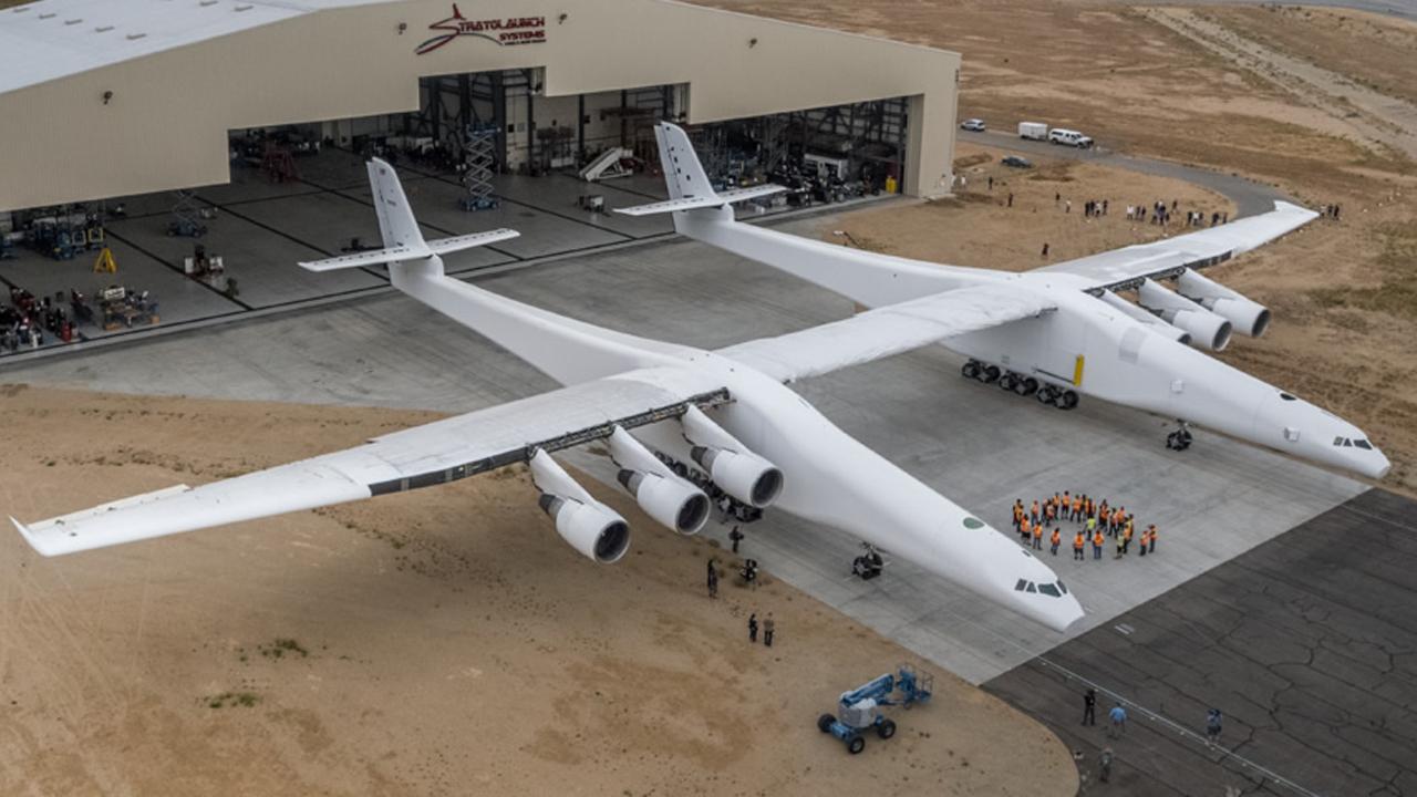 Stratolaunch debuts: World's largest plane revealed