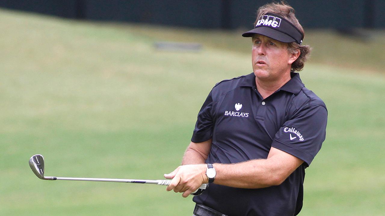 Mickelson may skip US Open for daughter's graduation
