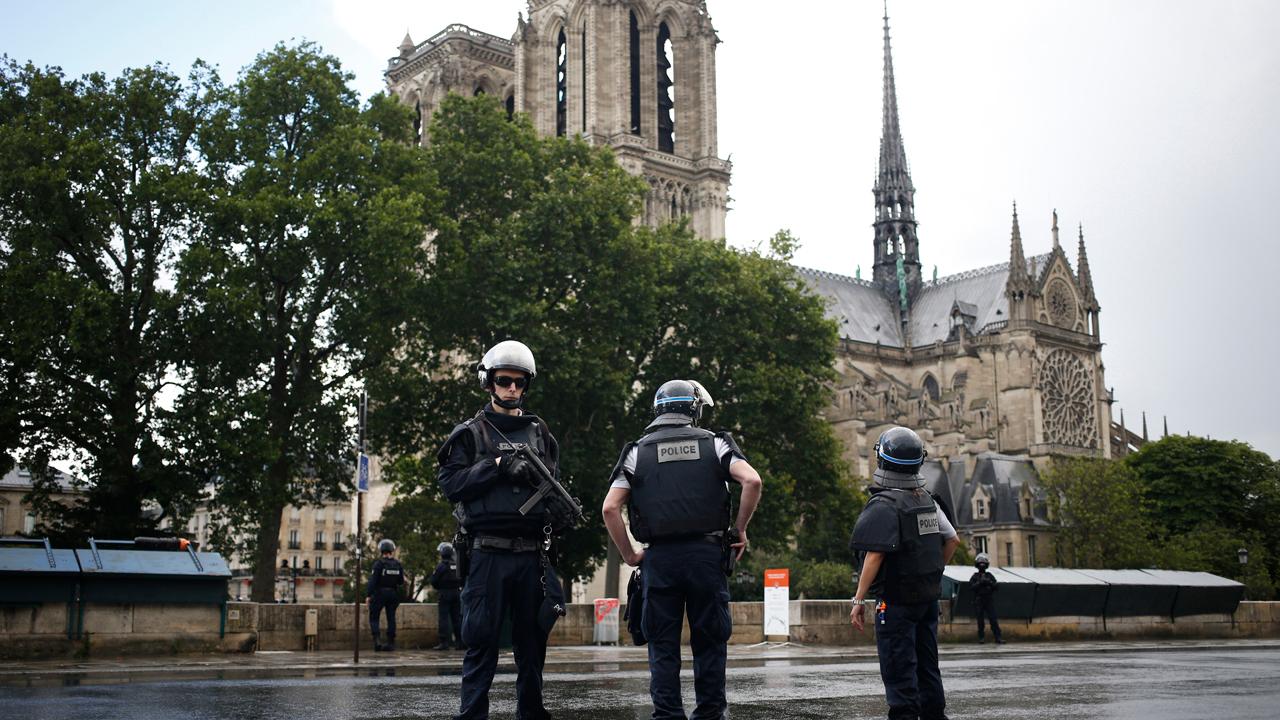 French official: Notre Dame attacker cried 'It's for Syria'