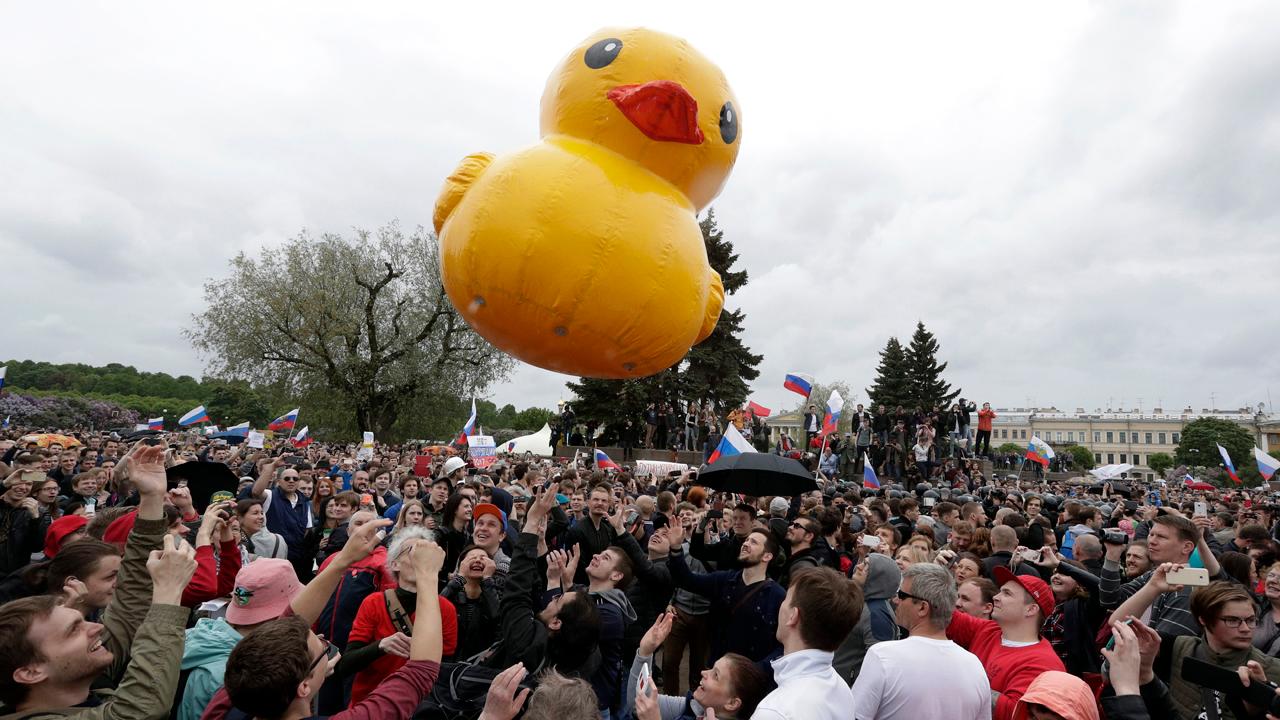 Anti-corruption rallies held in Russia on national holiday