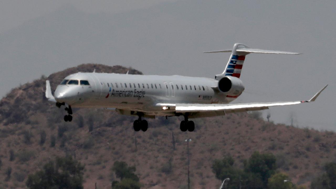 Scorching heat wave halts flights in Phoenix, Arizona