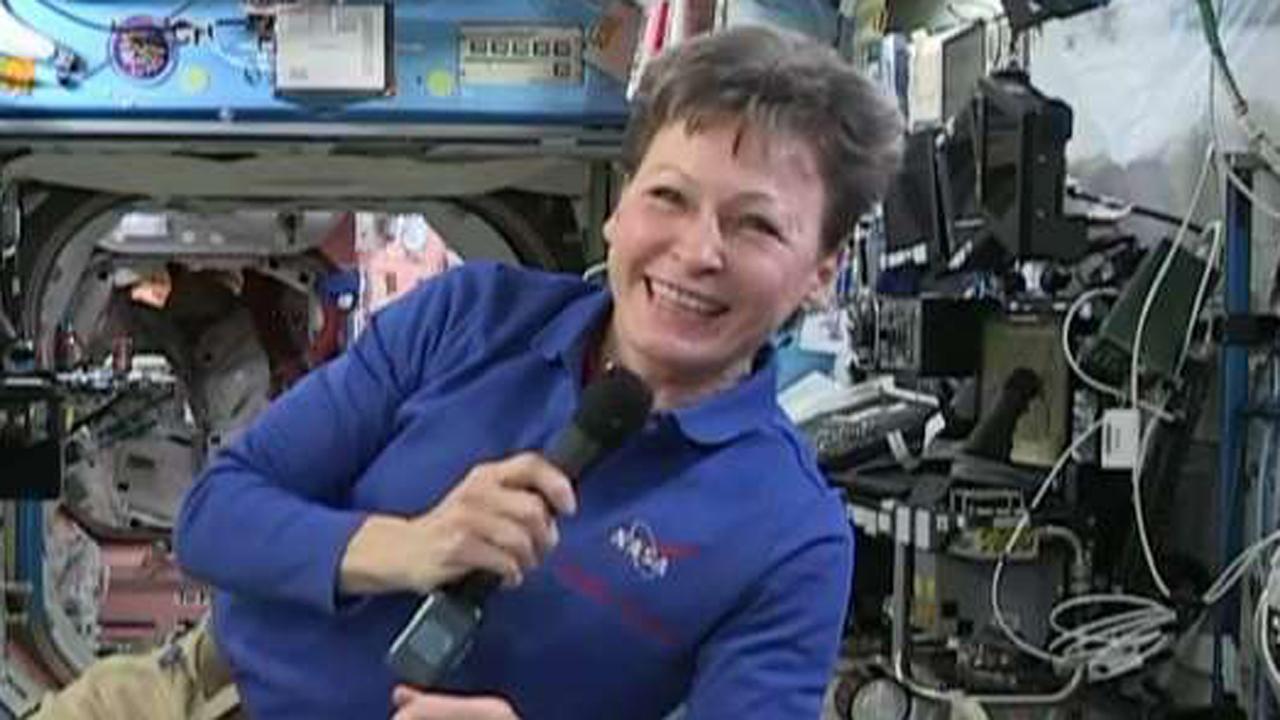 Peggy Whitson live aboard the ISS