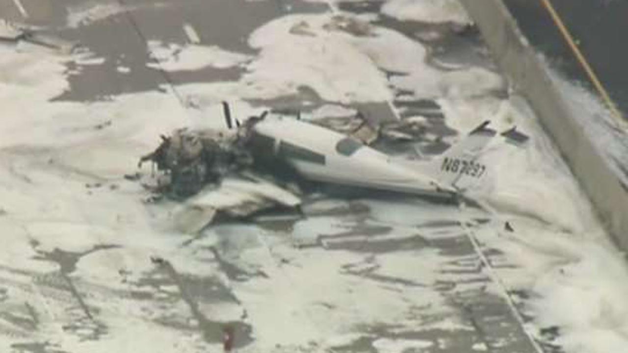 Small plane crash on major freeway in Southern California