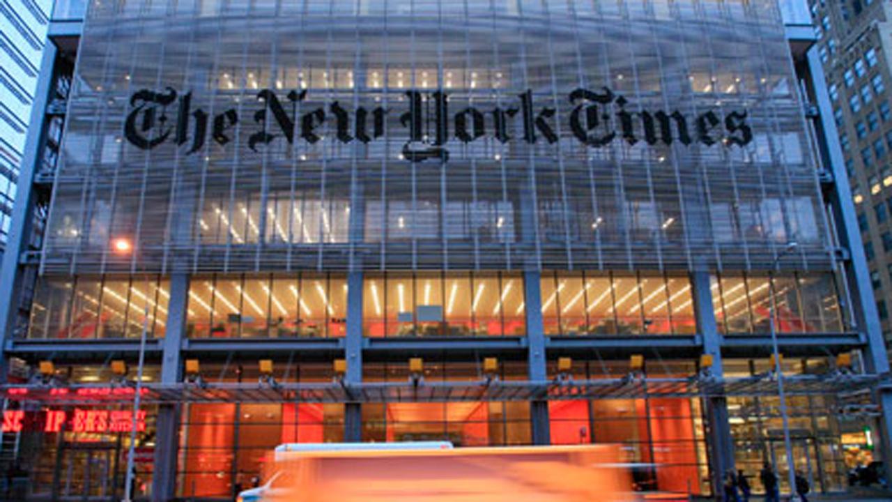 New York Times prints 'annotated' US Constitution