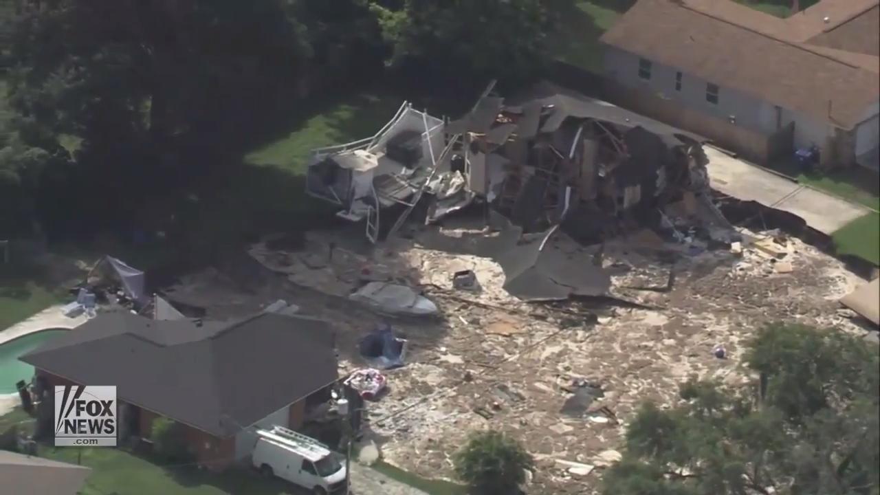 Massive sinkhole swallows two homes in Florida