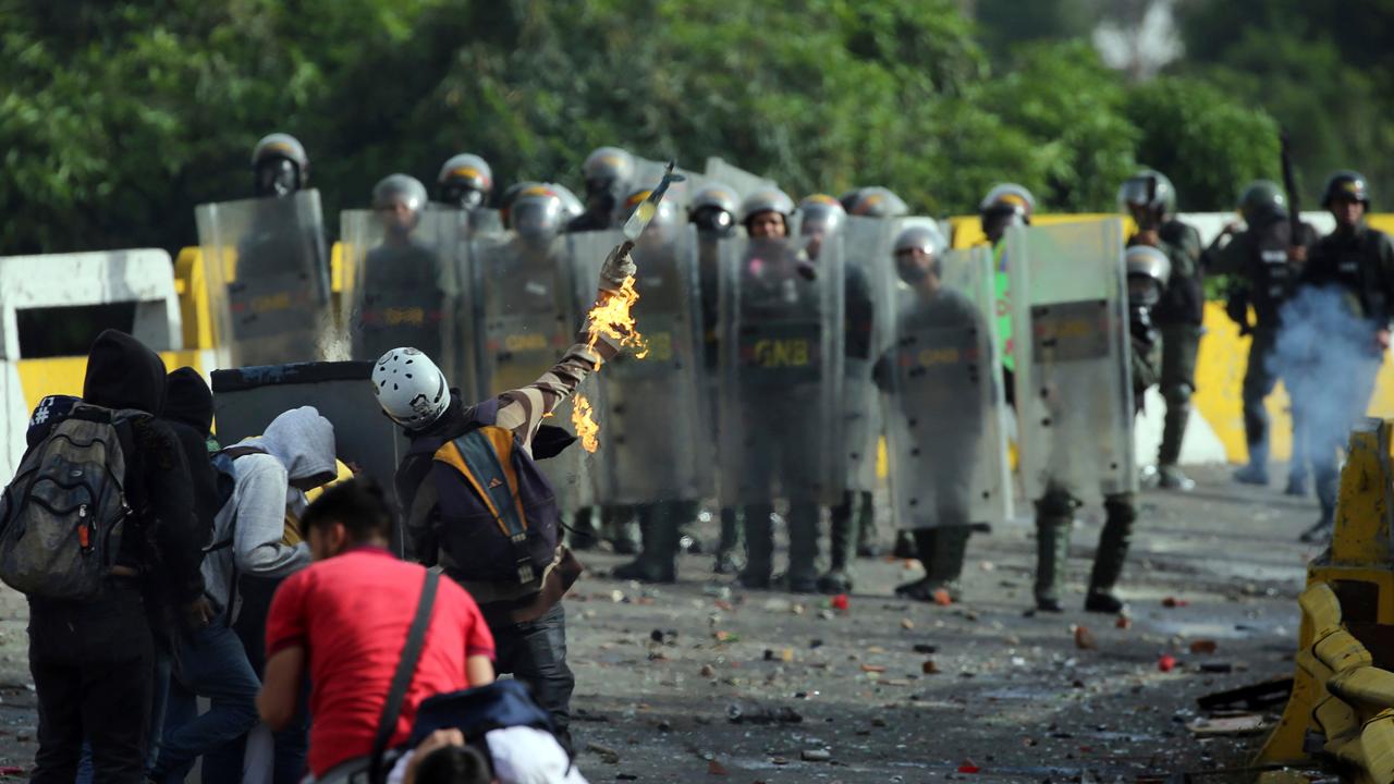 Venezuelan opposition pushes for big turnout in protest vote