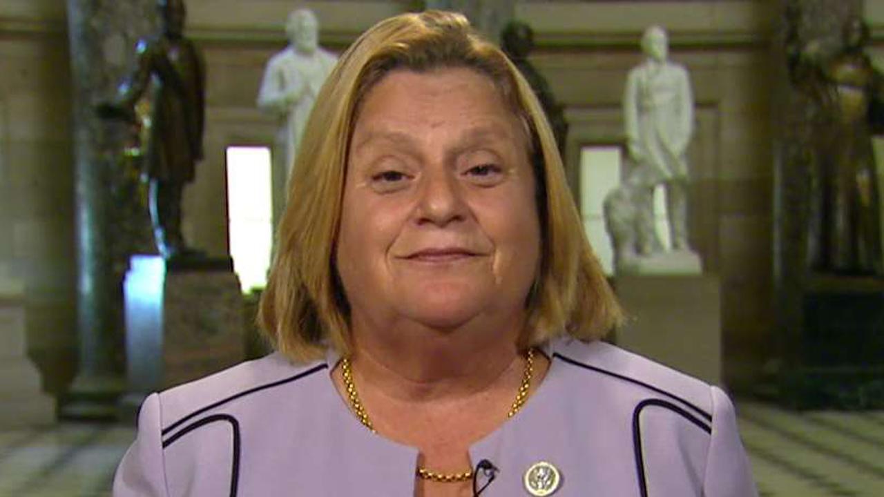 Kekerasan Venezuela: Wanita mati, 4 terluka sebagai ribuan suara dalam referendum oposisi