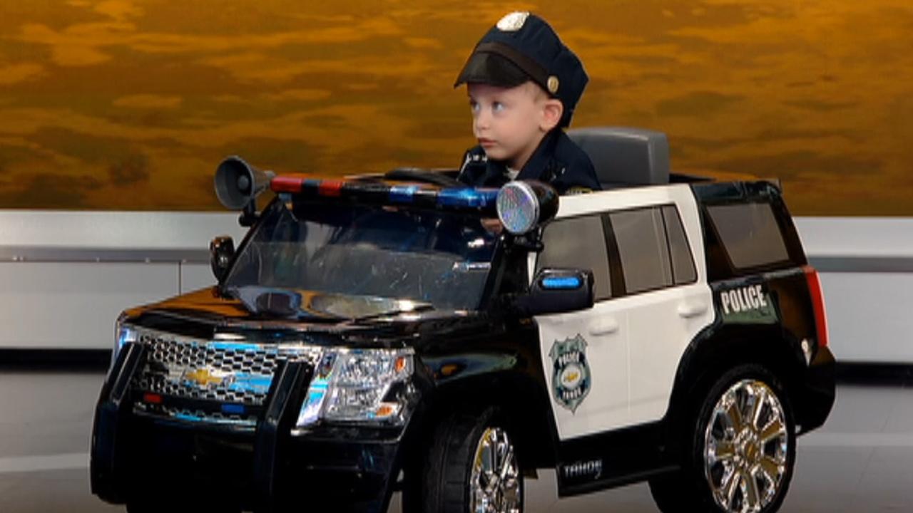 Pint-sized police officer patrols streets of Pennsylvania