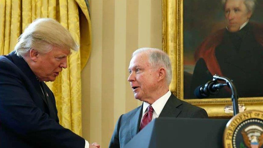 Tucker: Trump's attacks on Sessions are nuts