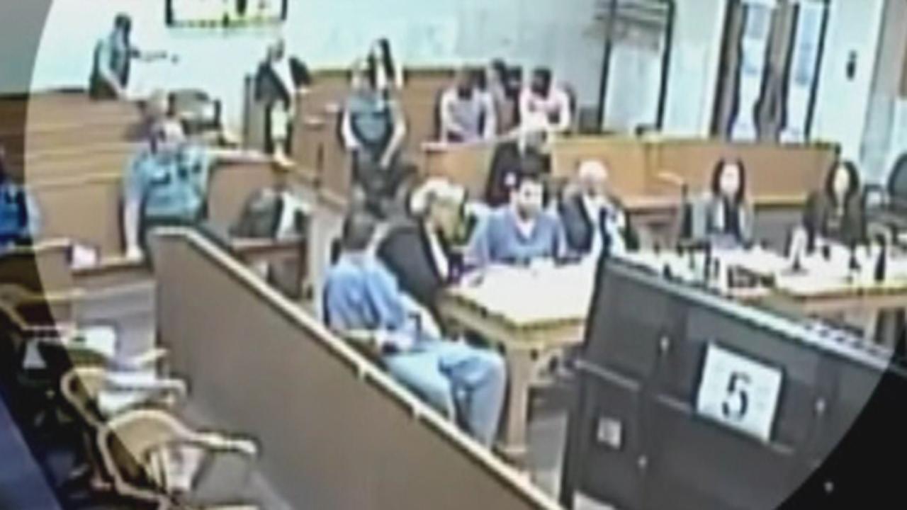 Man casually smokes joint in courthouse