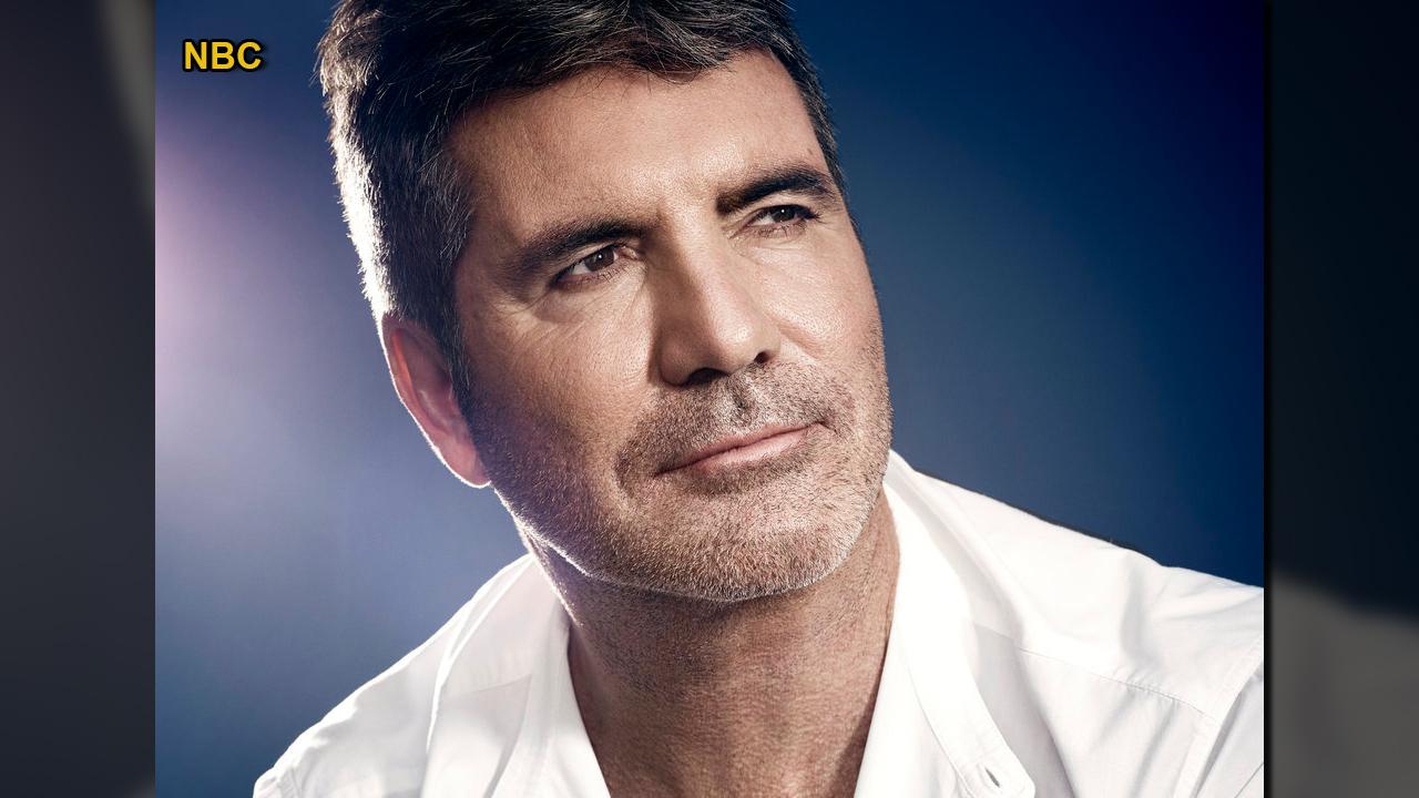 Simon Cowell pays for contestant's surgery