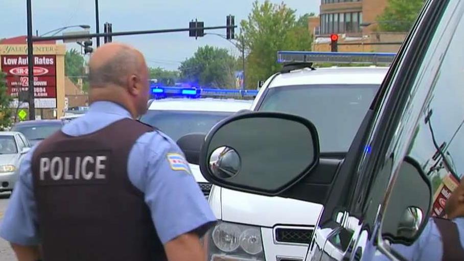 Chicago panel works to restore trust between cops, citizens