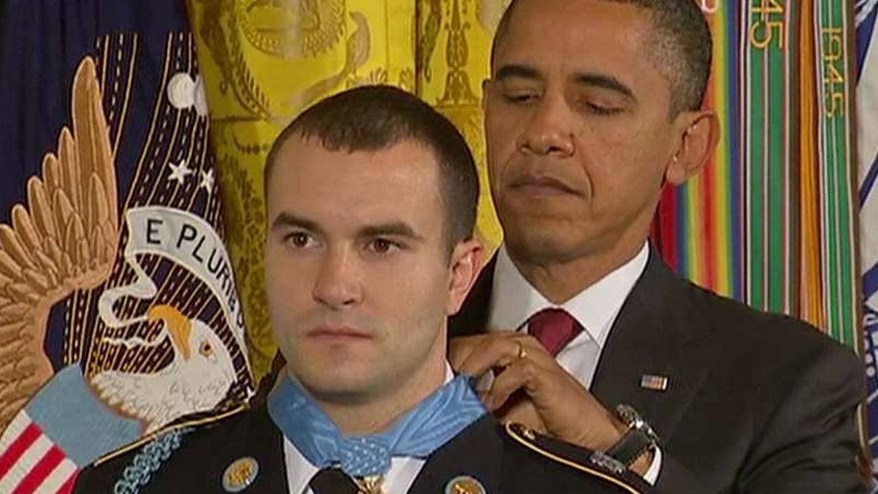 Medal of Honor hero gives his medal to his airborne brigade