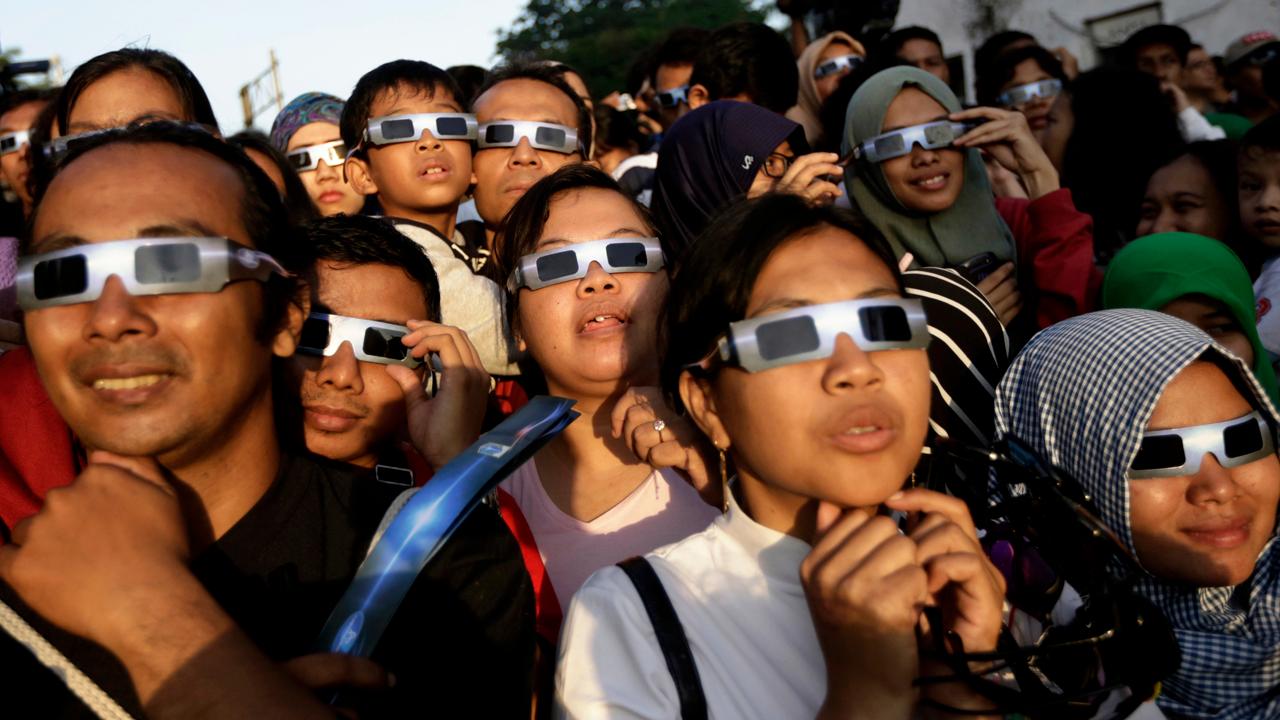 New warning, recall for solar eclipse glasses