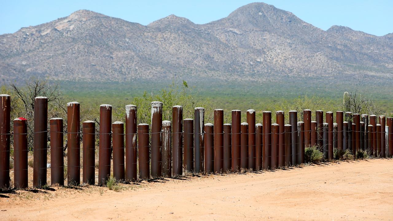 Border wall funding complicates spending bill debate