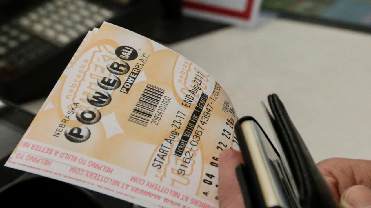 Winning Powerball Ticket Sold In Massachusetts | Fox News Video