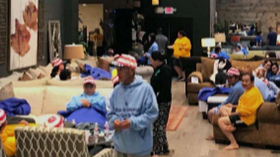 Houston mattress store opens doors to hurricane evacuees