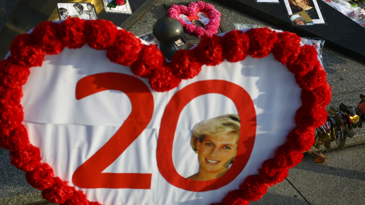 London marks 20 years since death of Princess Diana