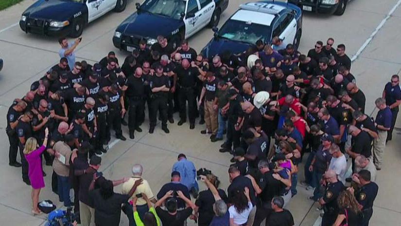 Fort Worth police chief shares story behind praying officers