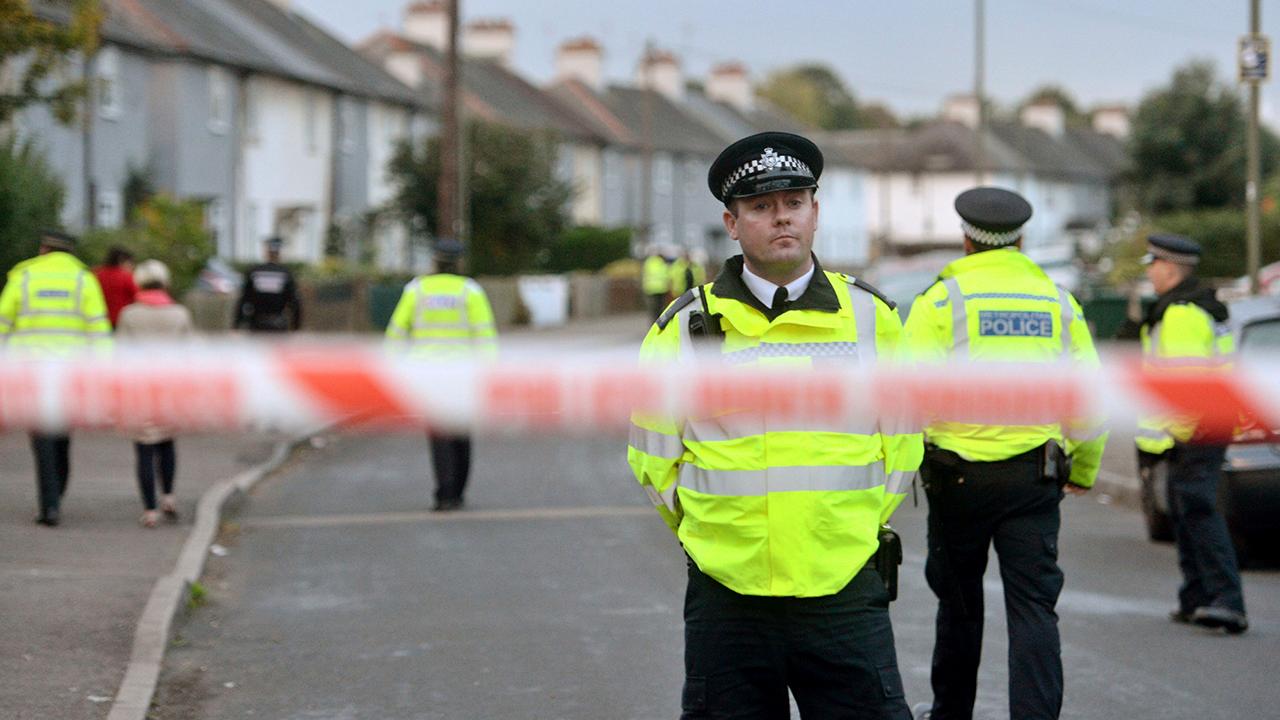 London police arrest second bombing suspect