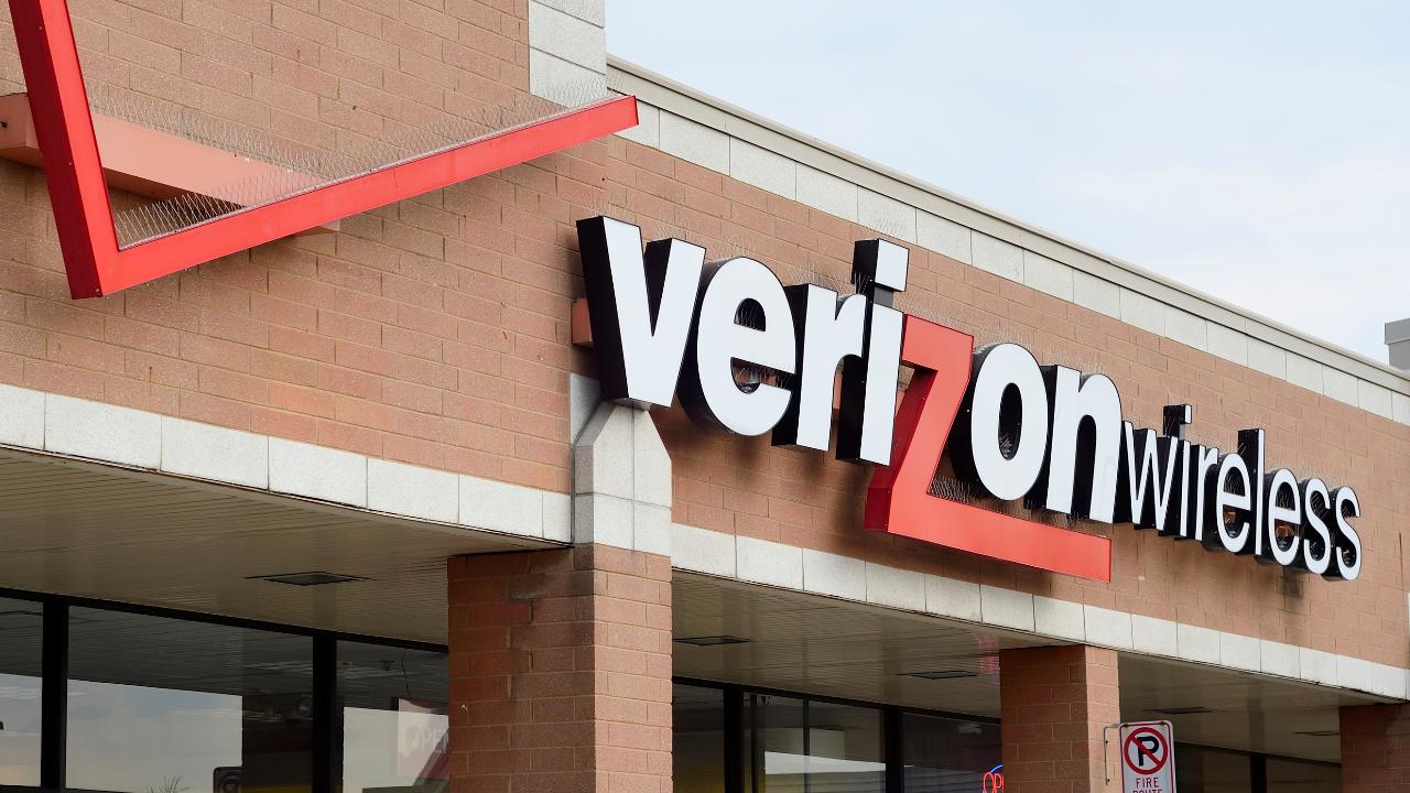 Verizon Wireless boots 8,500 rural customers from plans