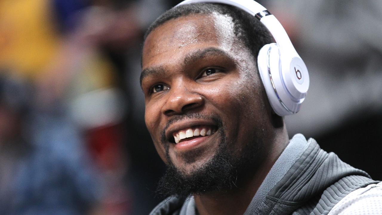 Kevin Durant Tweets criticism of old coach, teammates