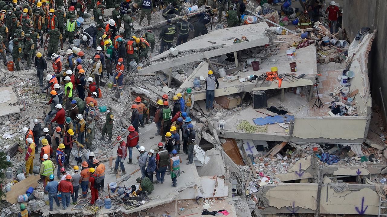 Rescuers search for victims after Mexico earthquake