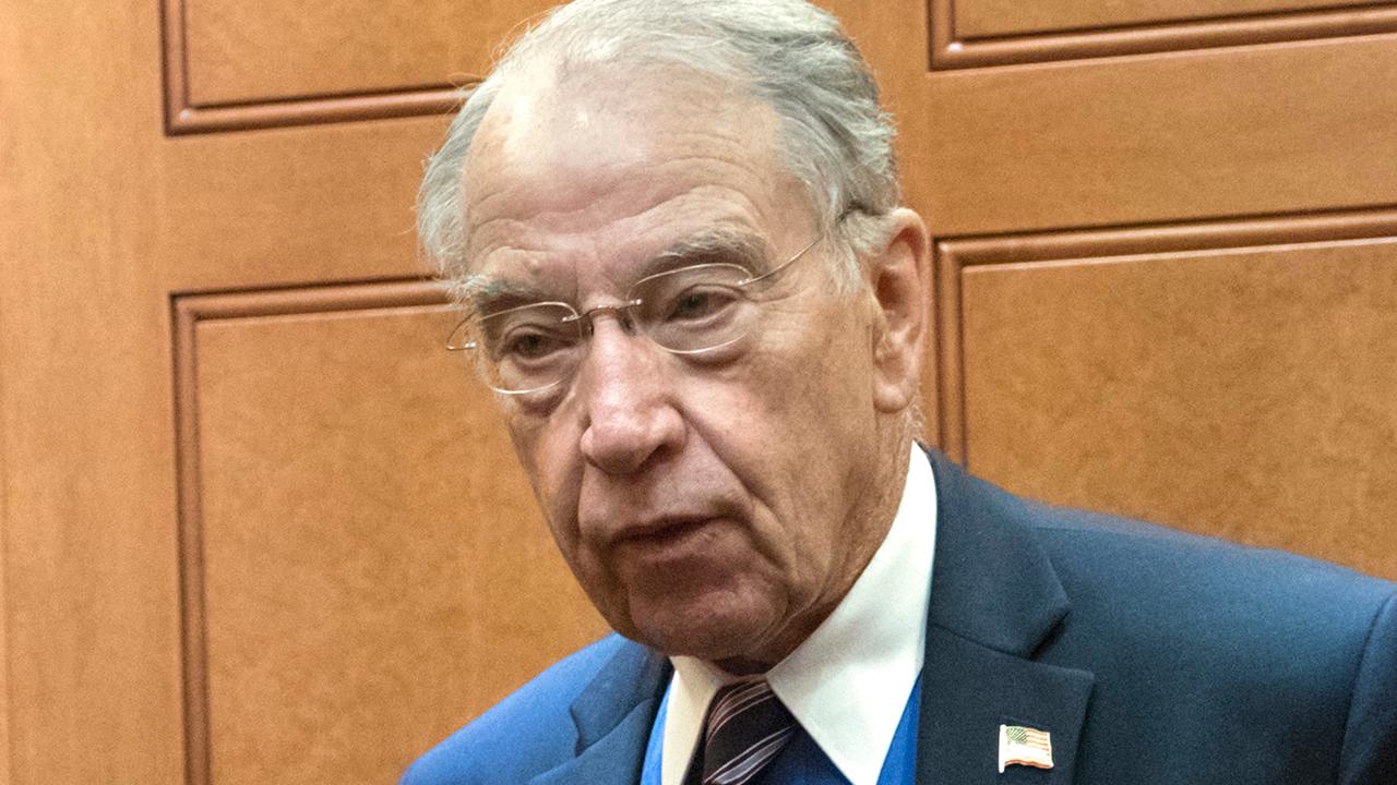 Grassley asks FBI if they tried to warn Trump about Russia