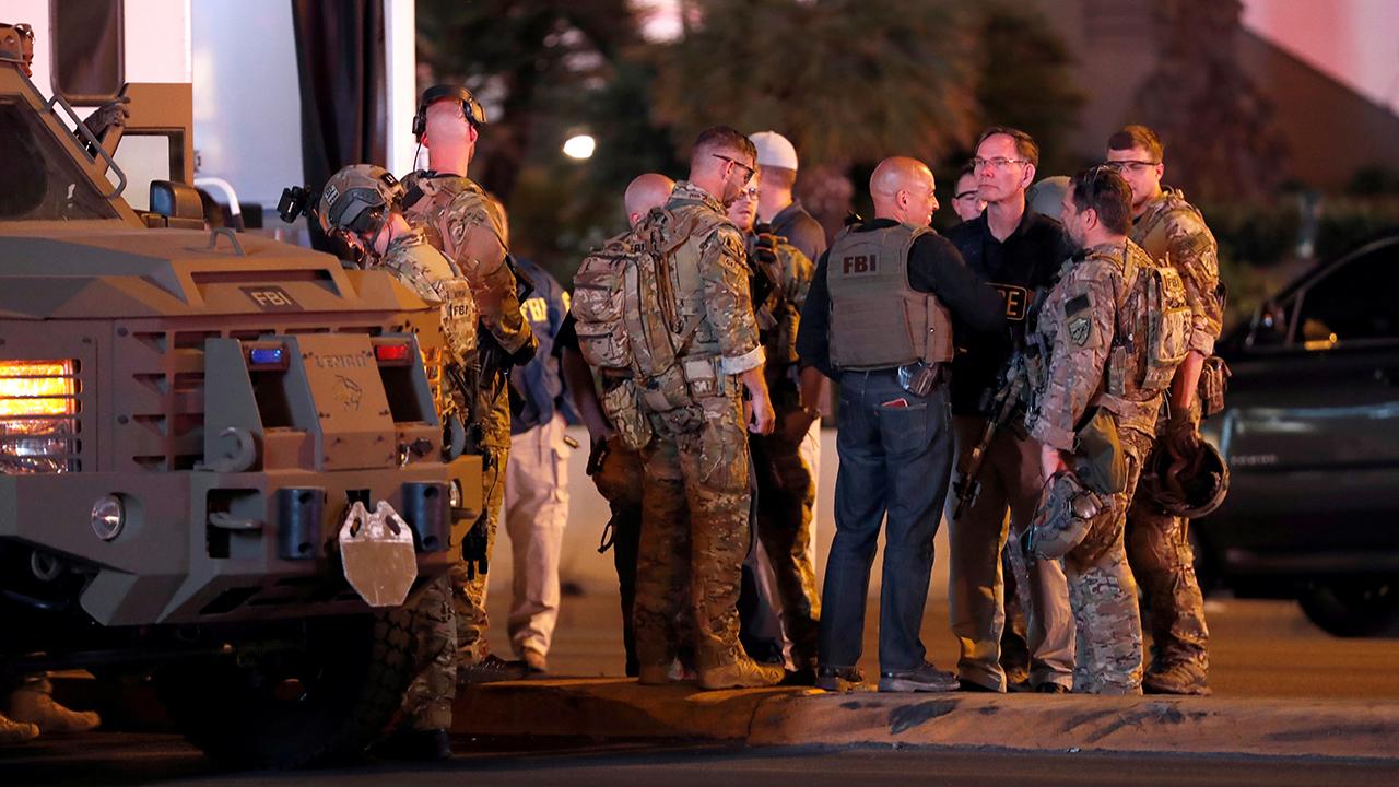 FBI opens tipline in Las Vegas shooting investigation