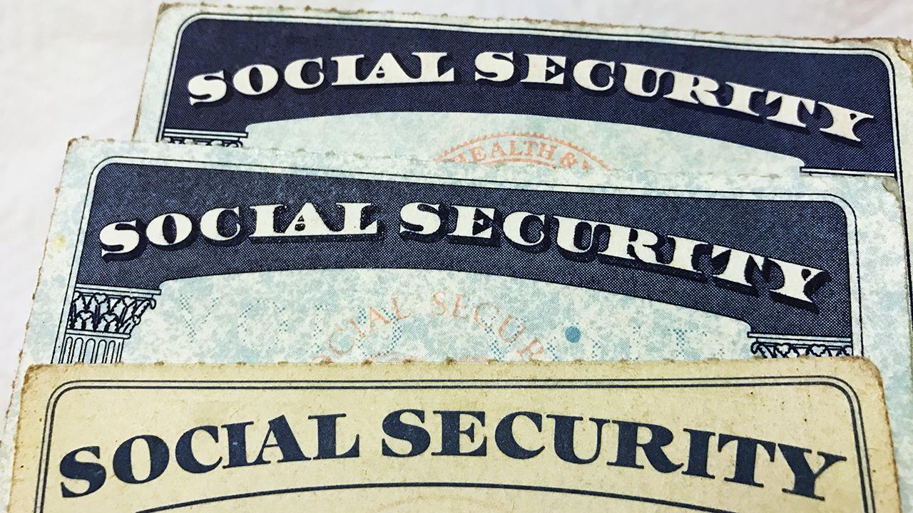 White House explores alternatives to Social Security numbers