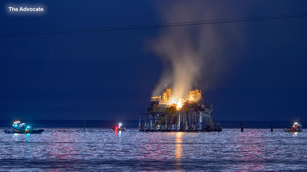Investigation into cause of Louisiana oil rig explosion