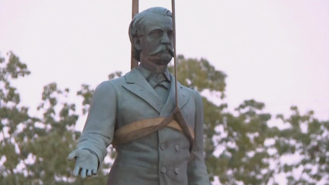 Confederate statues located near Kentucky courthouse removed