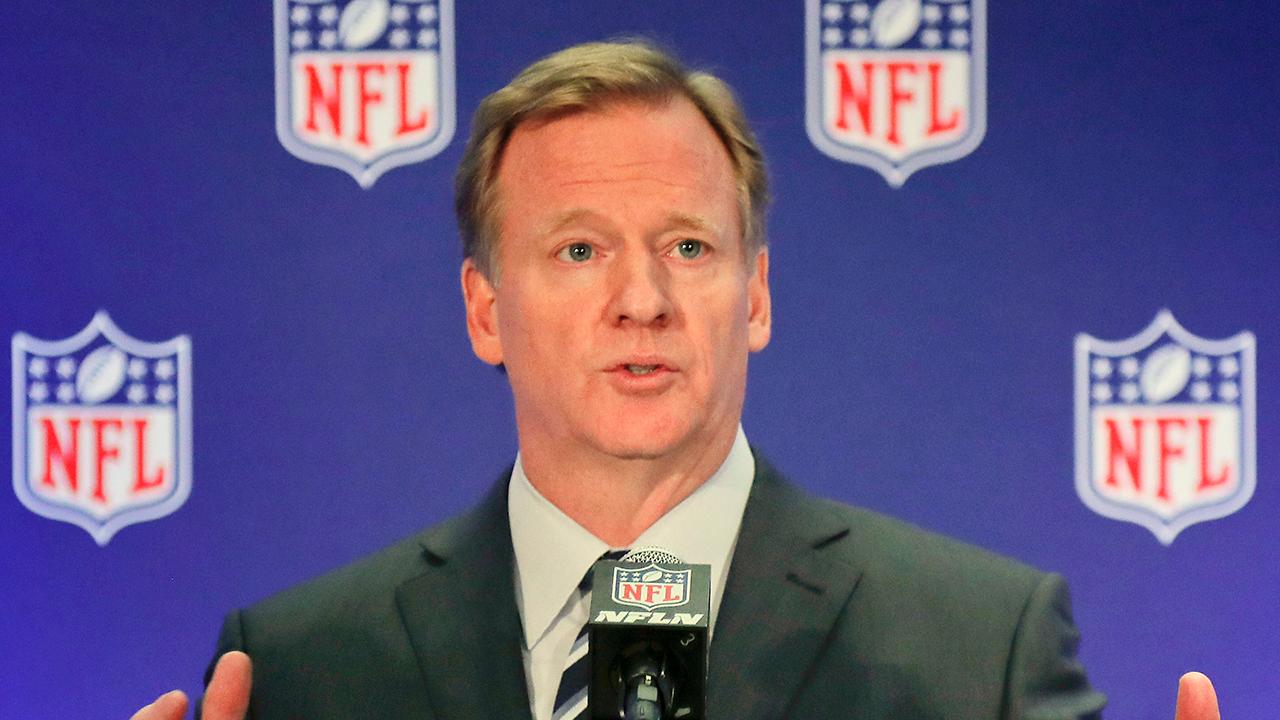 Goodell: Everyone should stand for the national anthem