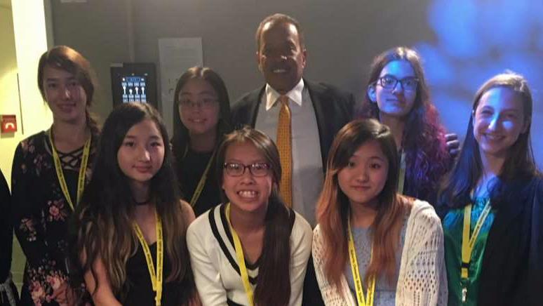 Students interview Juan Williams for documentary