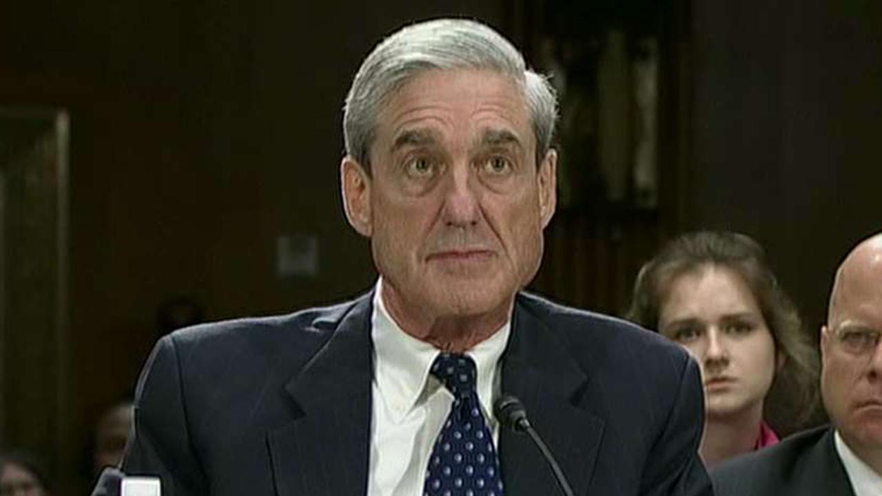 Reports: First charges approved in Mueller's Russia probe