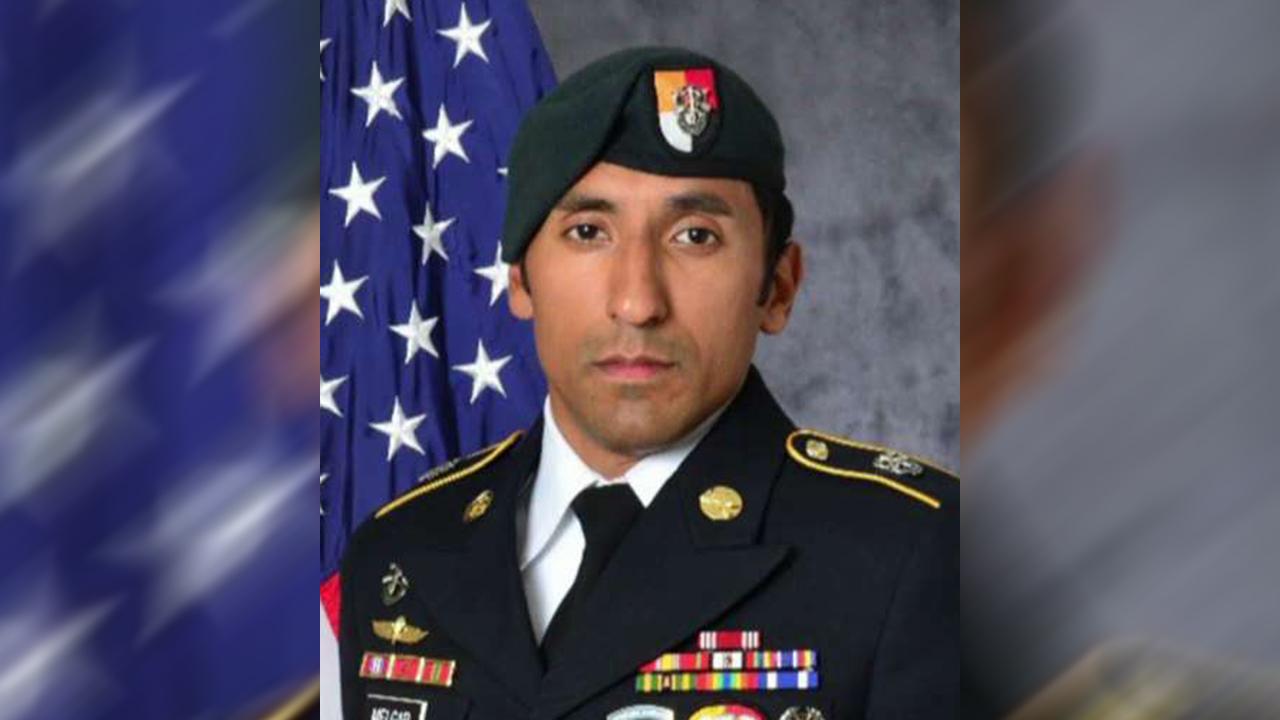 Report: Two Navy SEALs eyed in strangulation of Green Beret