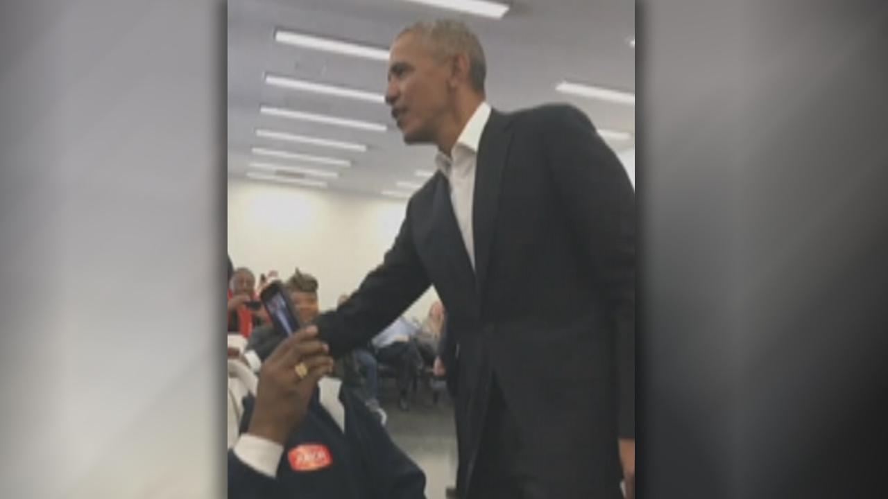 Former President Obama reports for jury duty