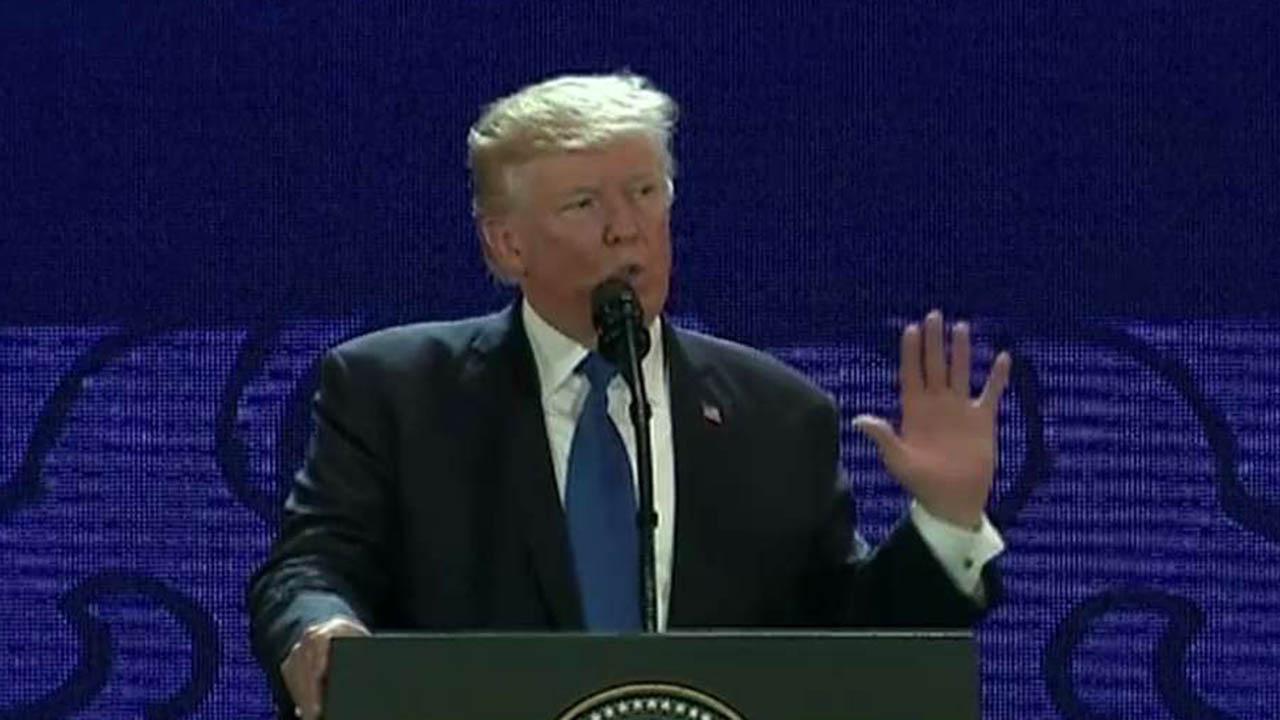 Trump delivers 'America first' speech at APEC