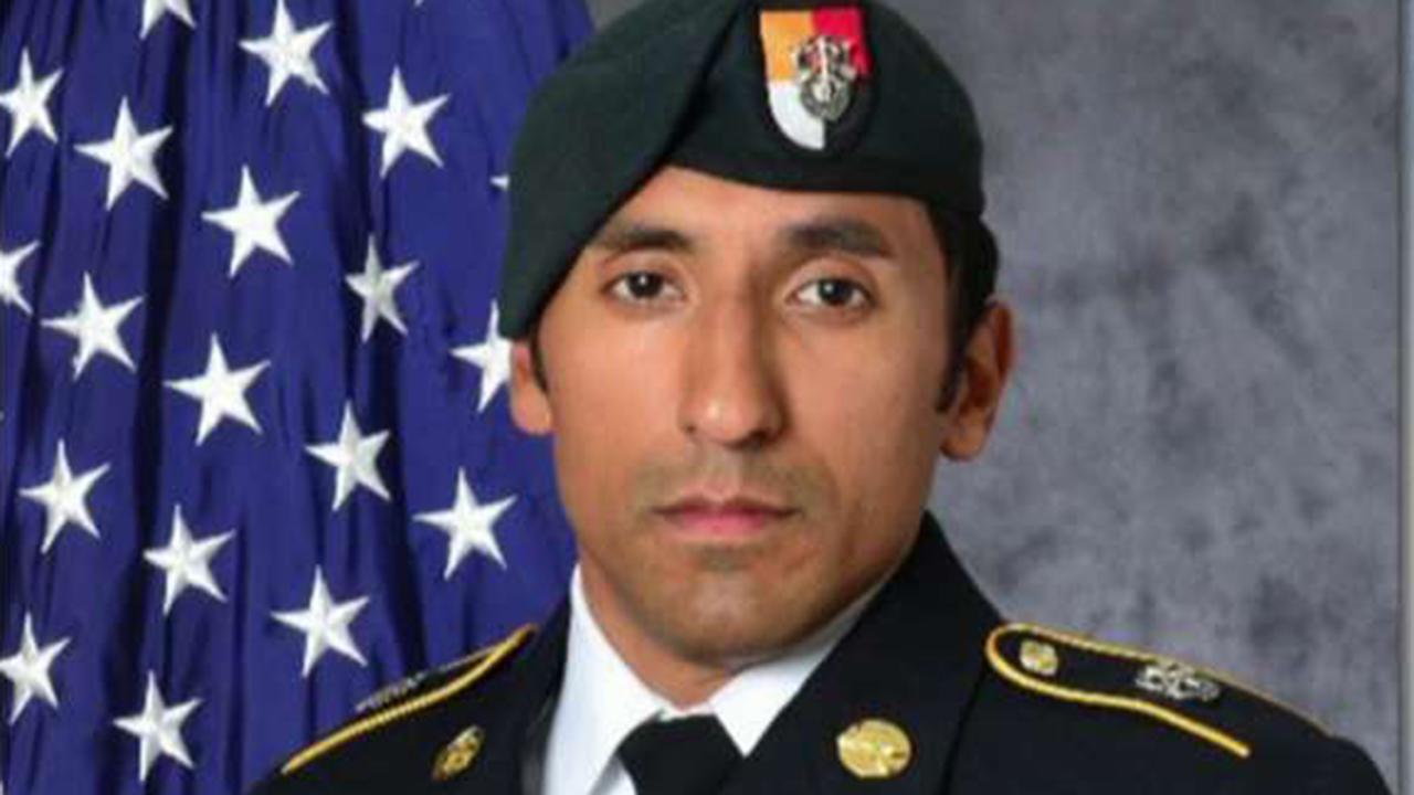 Report: Strangled Green Beret discovered SEALs were stealing