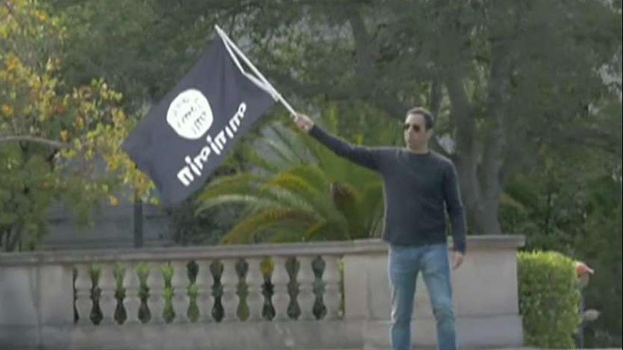 Students reject US flag more than ISIS flag at UC Berkeley
