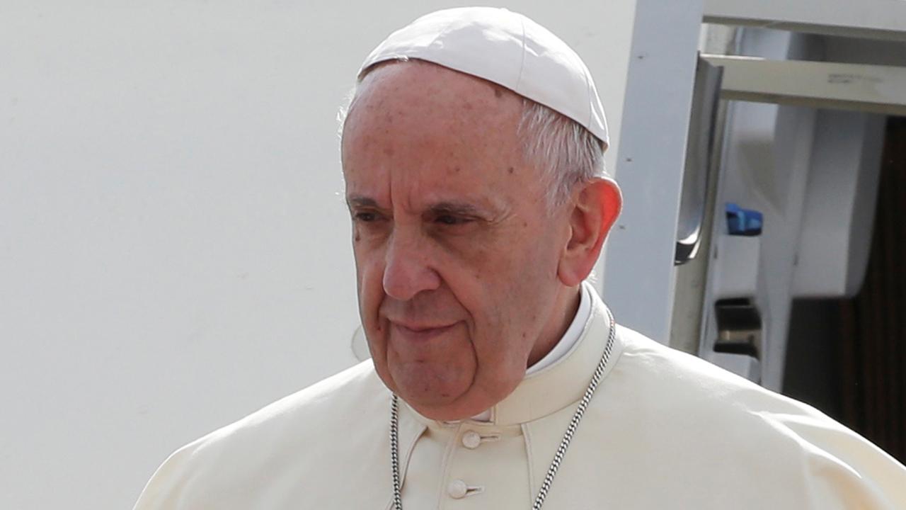 Pope Francis facing diplomatic test during Burma visit