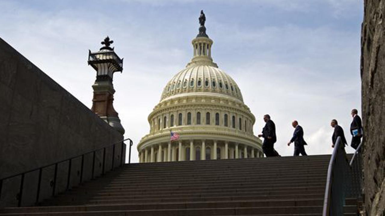 New shutdown deadline looms as Dems push fight over dreamers